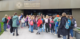 Mädchenschule +: Besuch des Eso Supernova